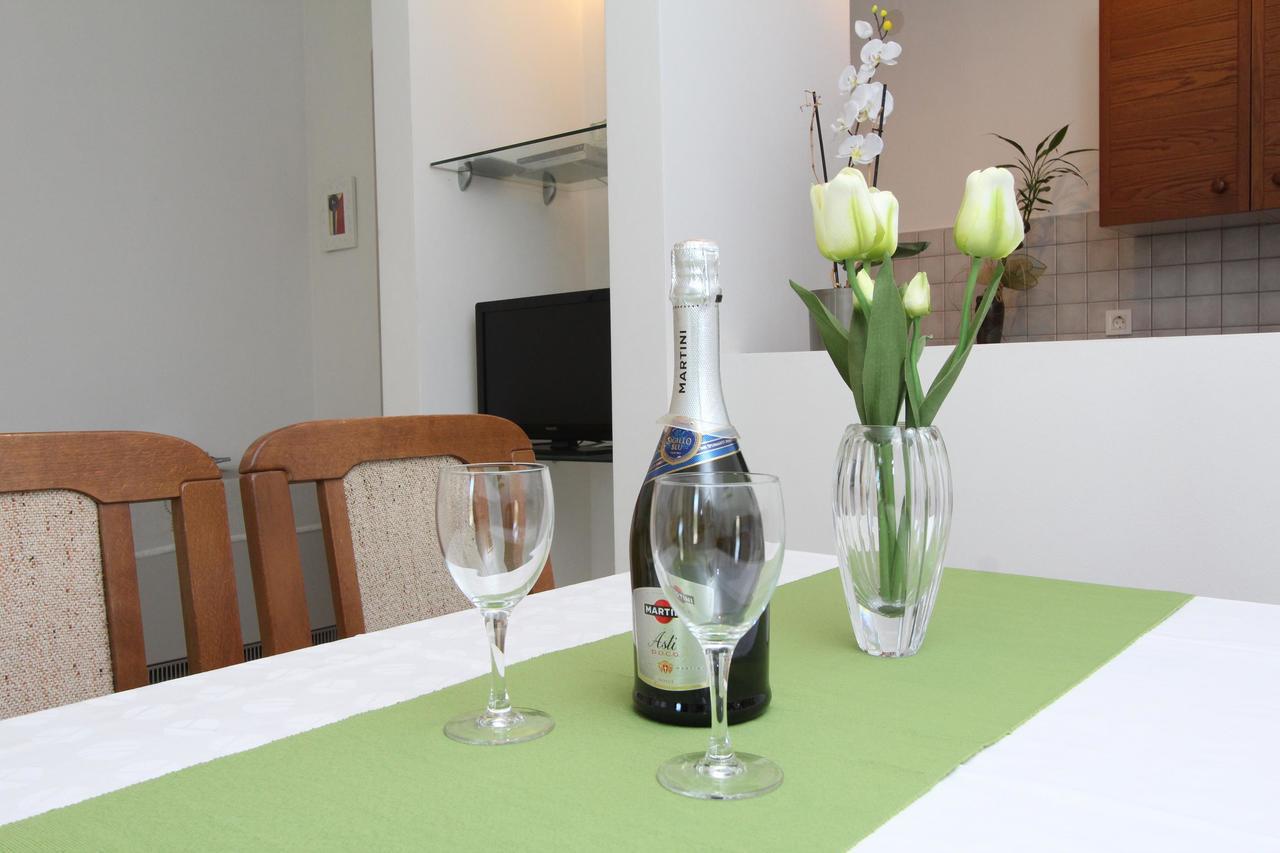 Apartment Irena พูลา ภายนอก รูปภาพ
